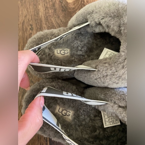 Uggs - Picture 8 of 8